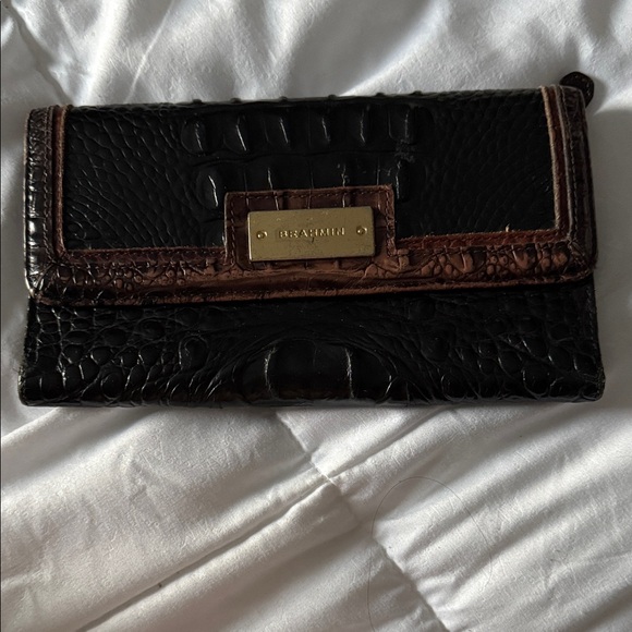 Brahmin Brown Embossed Wallet - Picture 1 of 4